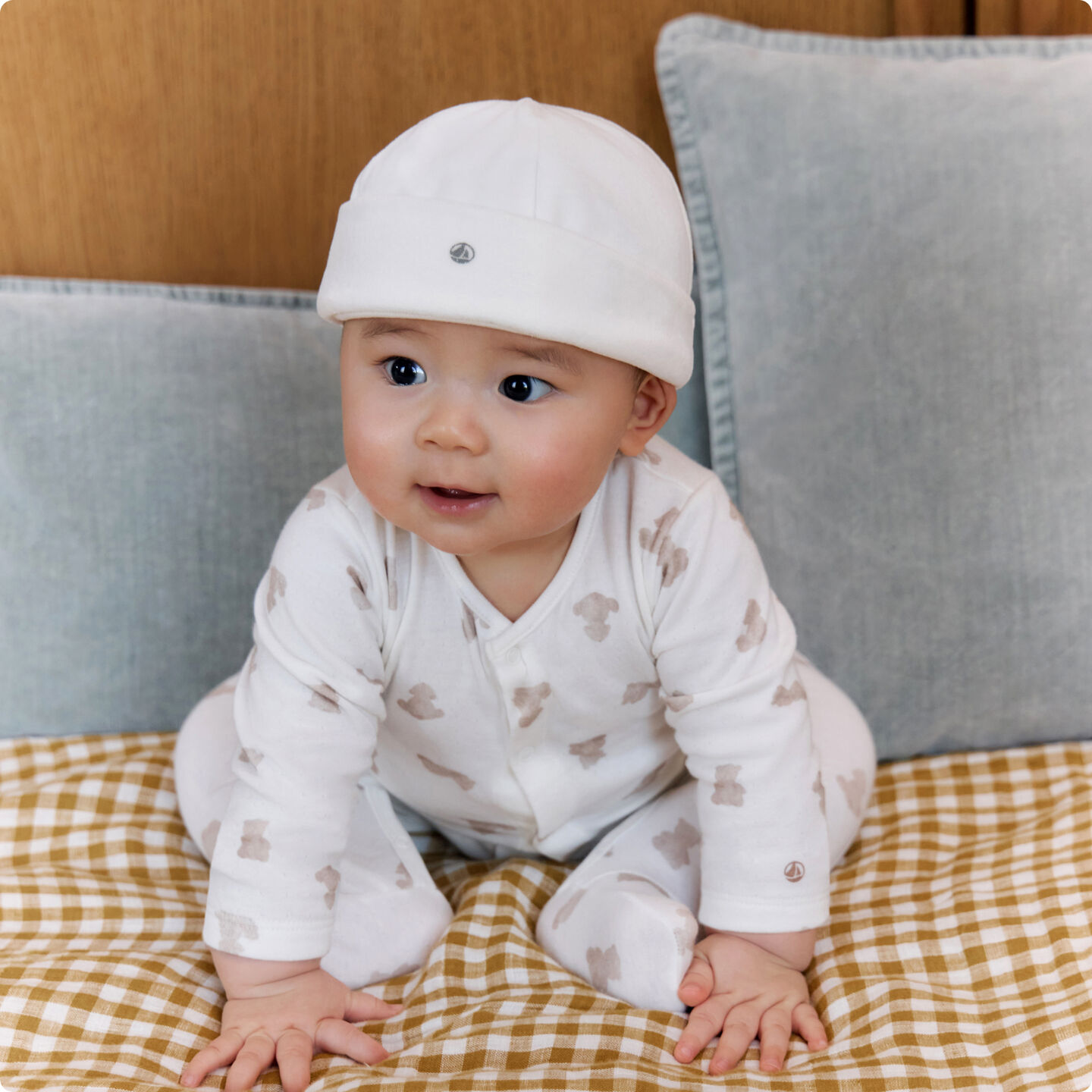 <p class="text-component">Pigiamino nascita</p>