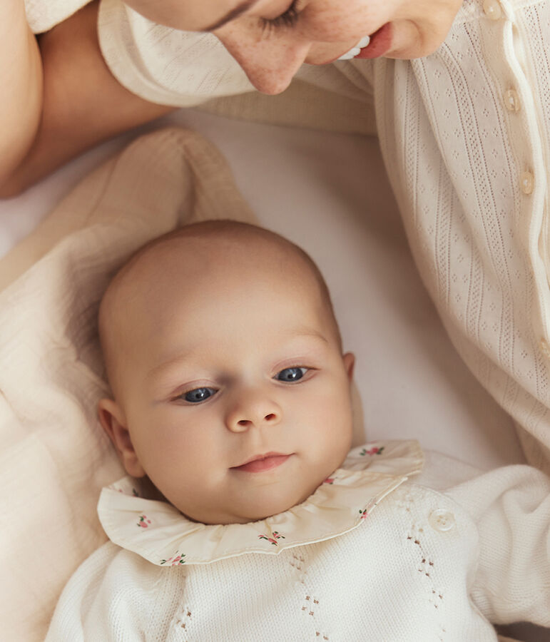 Completo 2 pezzi in misto lana e cotone e colletto a fiori neonato bianco