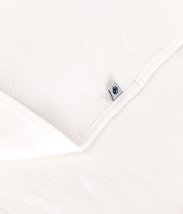 Coperta in tubique neonato bianco