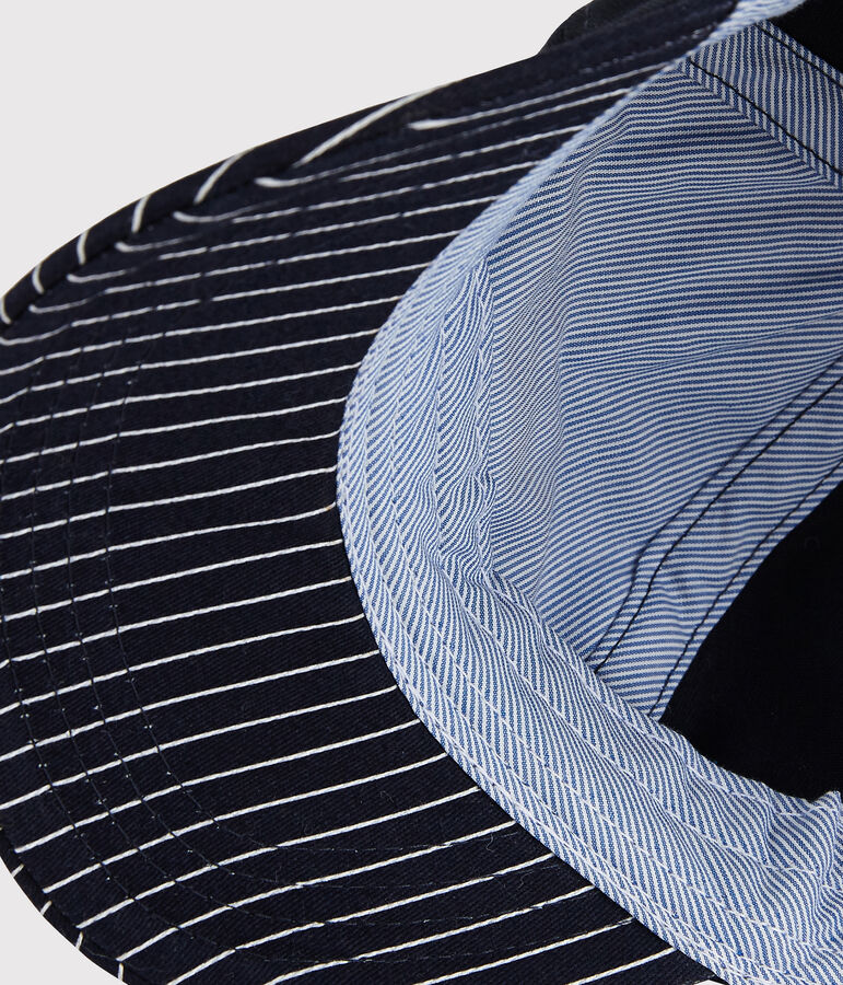 Berretto con etichetta in bouclette, beb&eacute; maschio blu/bianco