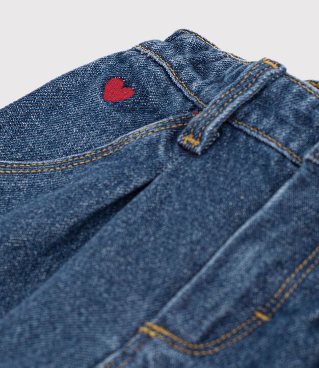 Pantaloni in denim tinta unita con cuore ricamato neonato blu