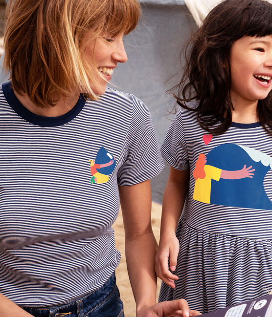 T-shirt L'ICONIQUE Water Family x Petit Bateau blu MEDIEVAL/bianco MARSHMALLOW