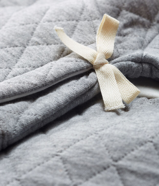 Completo due pezzi beb&egrave; in tubique trapuntato grigio