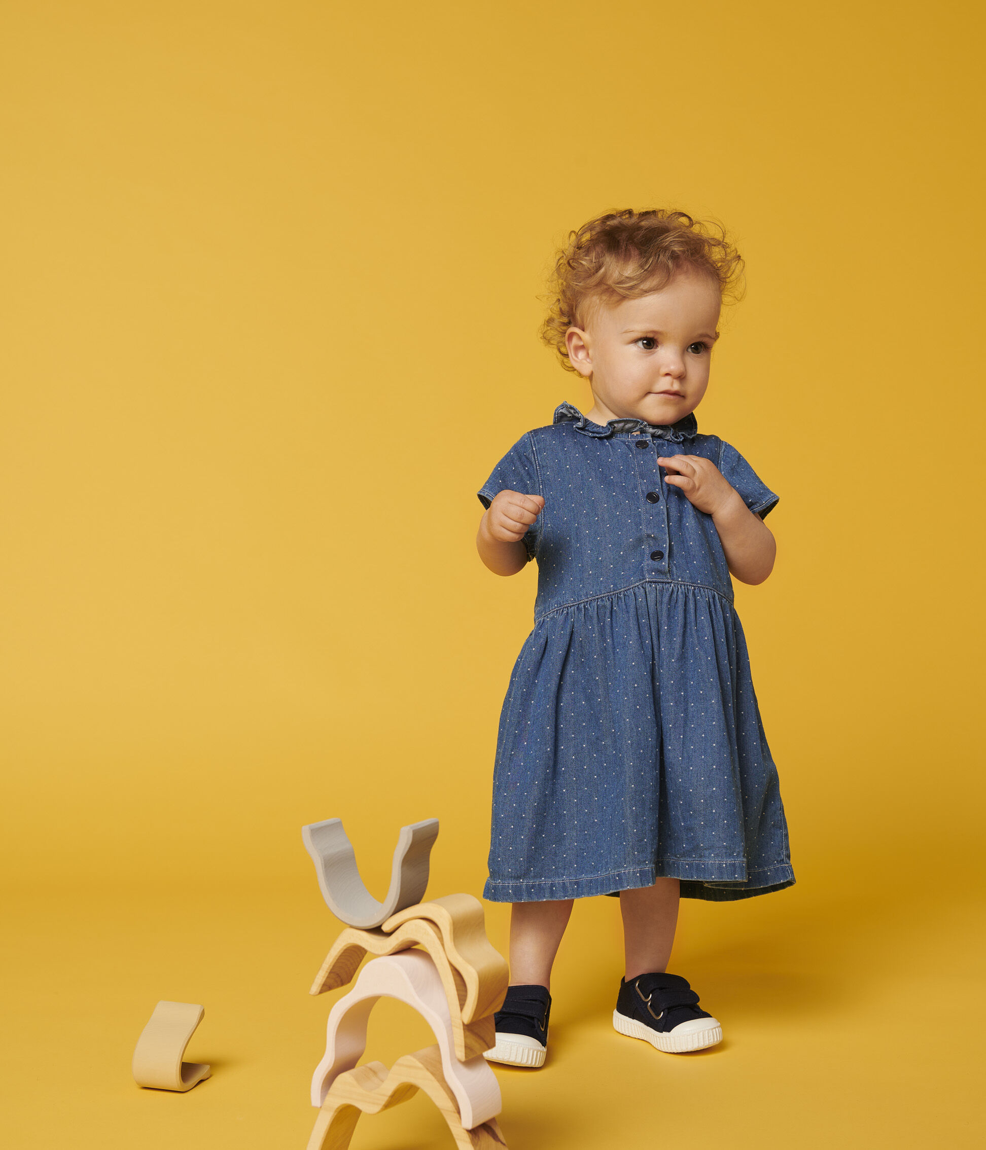 Abito in denim chiaro a pois per bebè femmina DENIM CLAIR | Petit Bateau