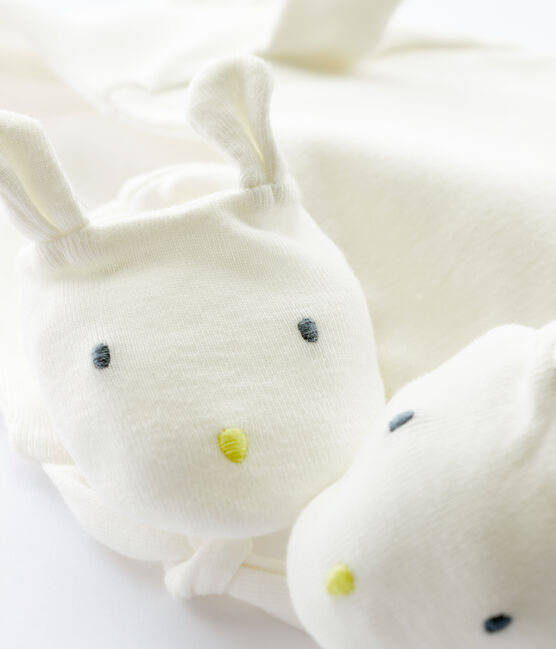 Confezione cappellino nascita e babbucce con coniglio neonato in tubique di cotone biologico variante 1